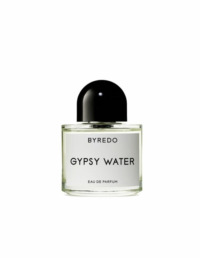Byredos Gyspy Water är en klassiker och har varit med sedan parfymhuset grundades 2007. <a target="_blank" rel="nofollow" href="https://dot.kicks.se/t/t?a=1179647808&as=1212076637&t=2&tk=1&epi=svensk_parfym&url=https://www.kicks.se/byredo/parfym/dam/parfym/gypsy-water-edp-50-ml">Klicka på bilden för att komma direkt till parfymen..</a>