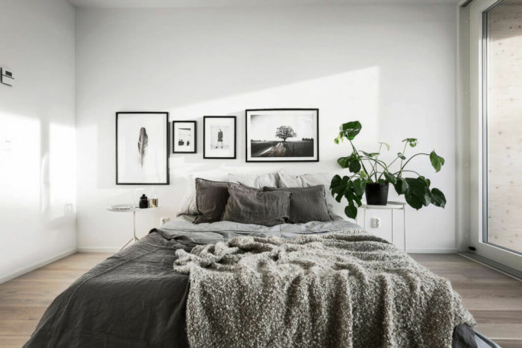 Foto: Adam Helbaoui/<a href="https://www.instagram.com/kronfoto/" target="_blank" rel="noopener">Kronfoto</a> Styling: <a href="http://www.scandinavian-homes.se/" target="_blank" rel="noopener">Scandinavian Homes</a> för <a href="http://www.tobinproperties.se/" target="_blank" rel="noopener">Tobin Properties</a> via <a href="http://alexanderwhite.se/" target="_blank" rel="noopener">Alexander White</a> 01. fotokonst-skandinavisk
