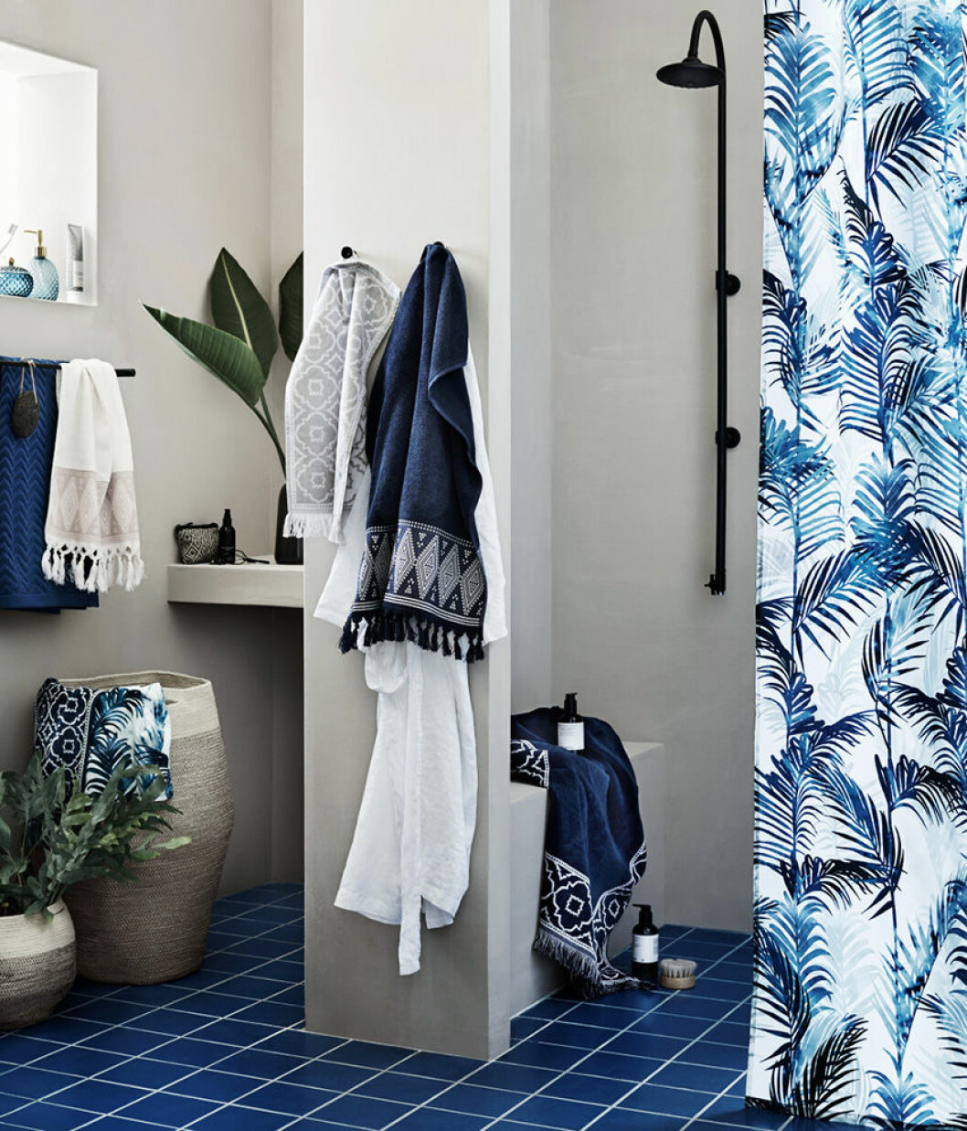 Foto: <a href="http://www.hm.com/se/department/HOME" target="_blank" rel="noopener">H&M Home</a> Lägg till mönster i badrummet.
