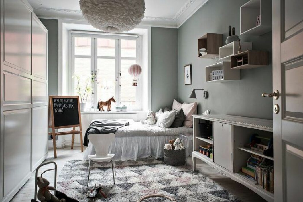 Foto: Maria Sahlander för <a href="http://www.bjurfors.se/" target="_blank" rel="noopener">Bjurfors</a>/mäklare: Zara Ek Fjäderlampa