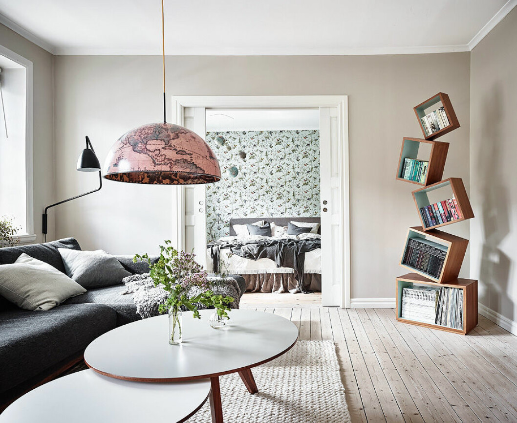 Foto: Anders Bergstedt för <a href="https://www.instagram.com/entrancemakleri/" target="_blank" rel="noopener">Entrance mäkleri/</a>mäklare: Jessica Fridstedt Dekorativ förvaring i form av boxar staplade på varandra