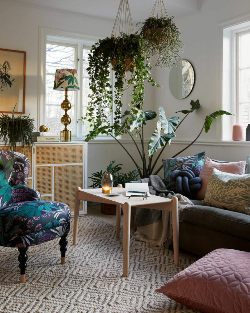 Foto: <a href="https://www.ahlens.se/" target="_blank" rel="noopener">Åhléns</a> Mässing är en stor trend.