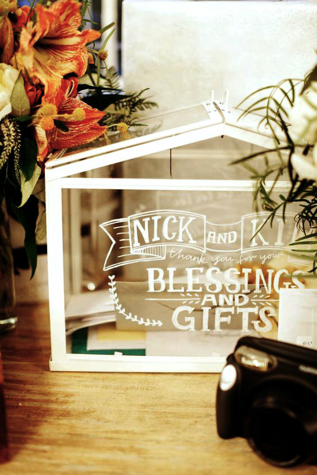 Foto via: <a href="http://www.stylemepretty.com/vault/image/2579046" target="_blank" rel="noopener">Style me pretty</a> 04. ikeahack-wedding
