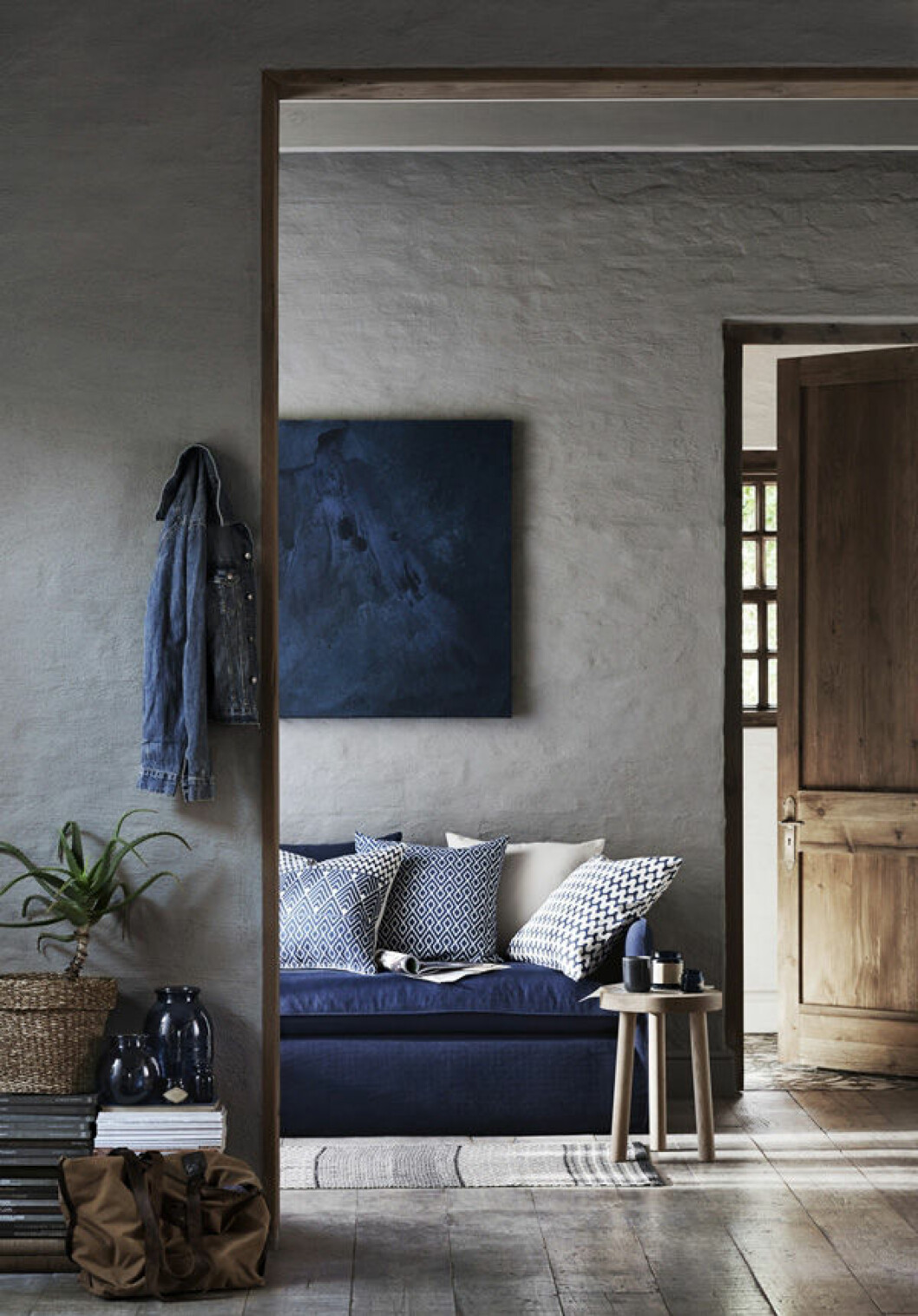 Foto: <a href="http://www.hm.com/se/department/HOME" target="_blank" rel="noopener">H&M Home</a> Tavlor kan lyfta ett rum.