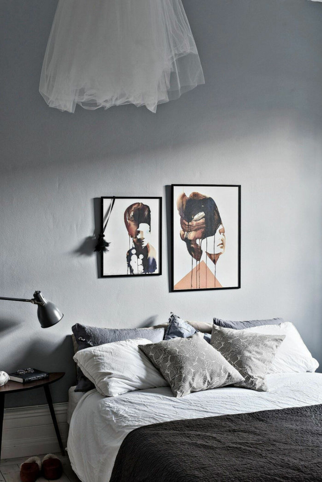 Foto: Maria Sahlander för <a href="http://www.bjurfors.se/" target="_blank" rel="noopener">Bjurfors</a>/mäklare: Charlotta Lenhammar Sovrum med ljusa väggar