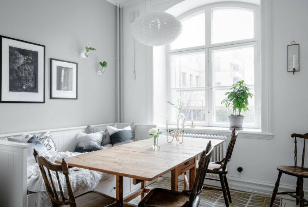 Foto: <a href="https://www.instagram.com/fotografanders/" target="_blank">Anders Bergstedt</a> Styling: Pernilla Algede/<a href="https://www.instagram.com/houseofbeatniks/" target="_blank">House of beatniks</a> för <a href="https://www.instagram.com/alvhem/" target="_blank">Alvhem</a>/mäklare: Sandra Guerrero