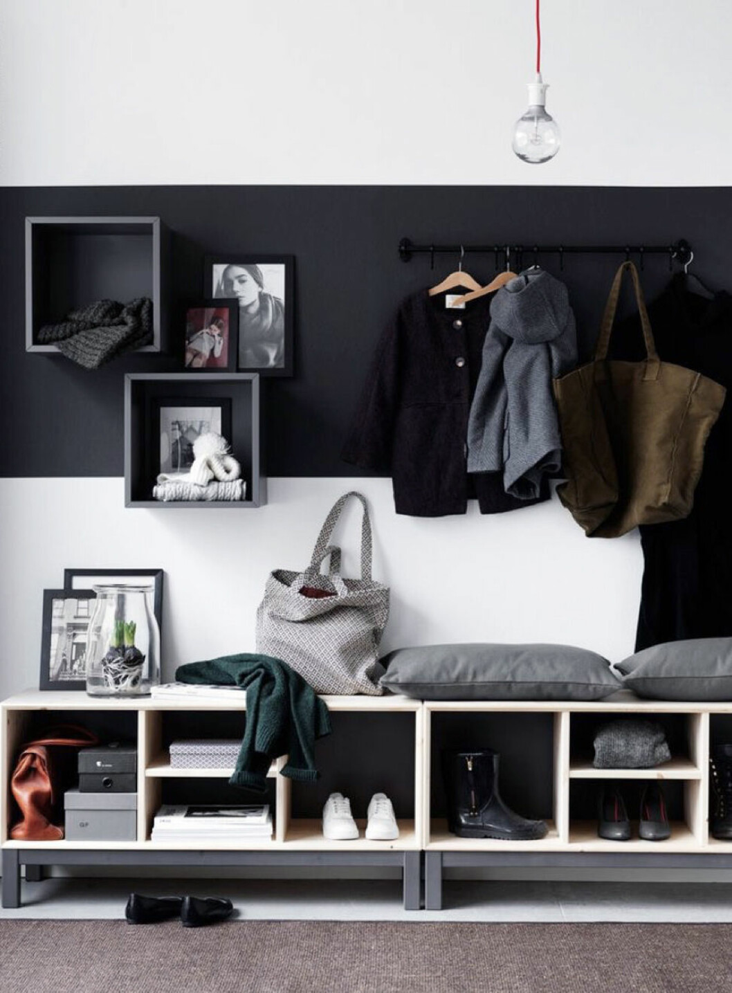 Foto via: Ikea Hall med halvmålad vägg