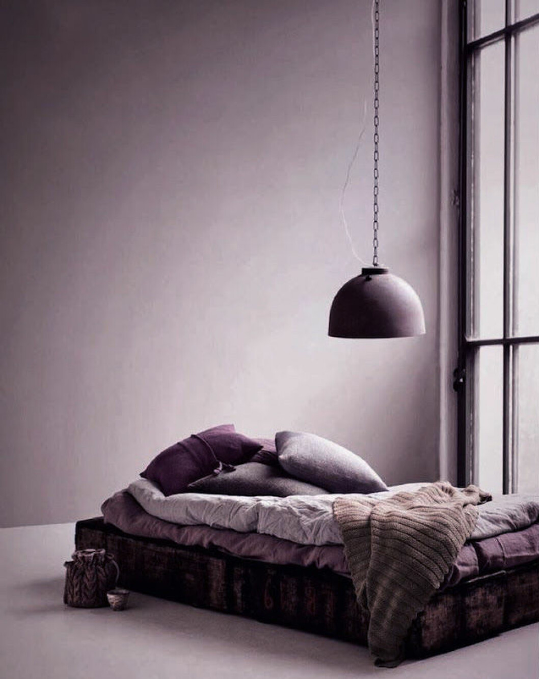 Foto via: <a href="http://www.bloodandchampagne.com/inspiration-327/" target="_blank" rel="noopener">Blood & champagne</a> Lila sovrum