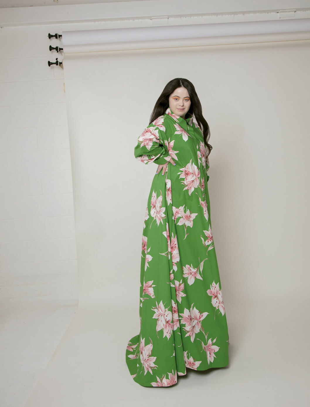 Klänning, pris vid förfrågan, Valentino. Ellie Goldstein i grön klänning.