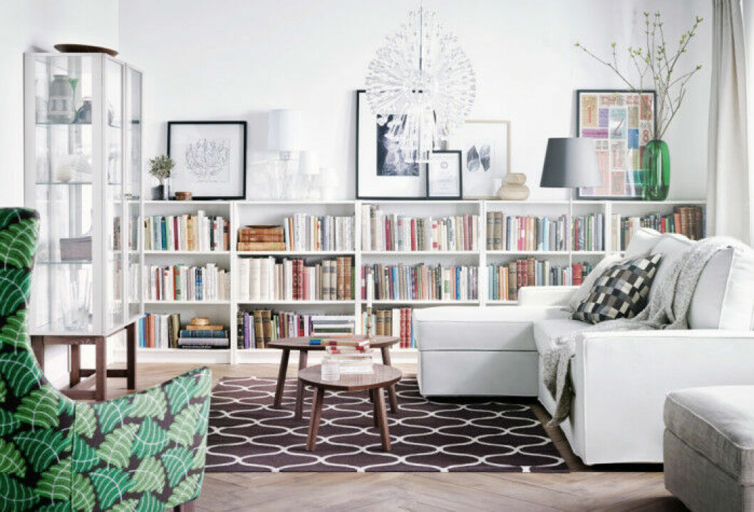 Via: <a href="http://www.ikea.com/se/sv/catalog/categories/departments/living_room/tools/coli/roomset/20151_idst08a/" target="_blank" rel="noopener">Ikea</a> Vit inredning