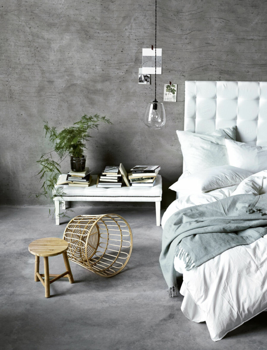 Foto: Tine K home Sovrum med naturnära färger, växter och material
