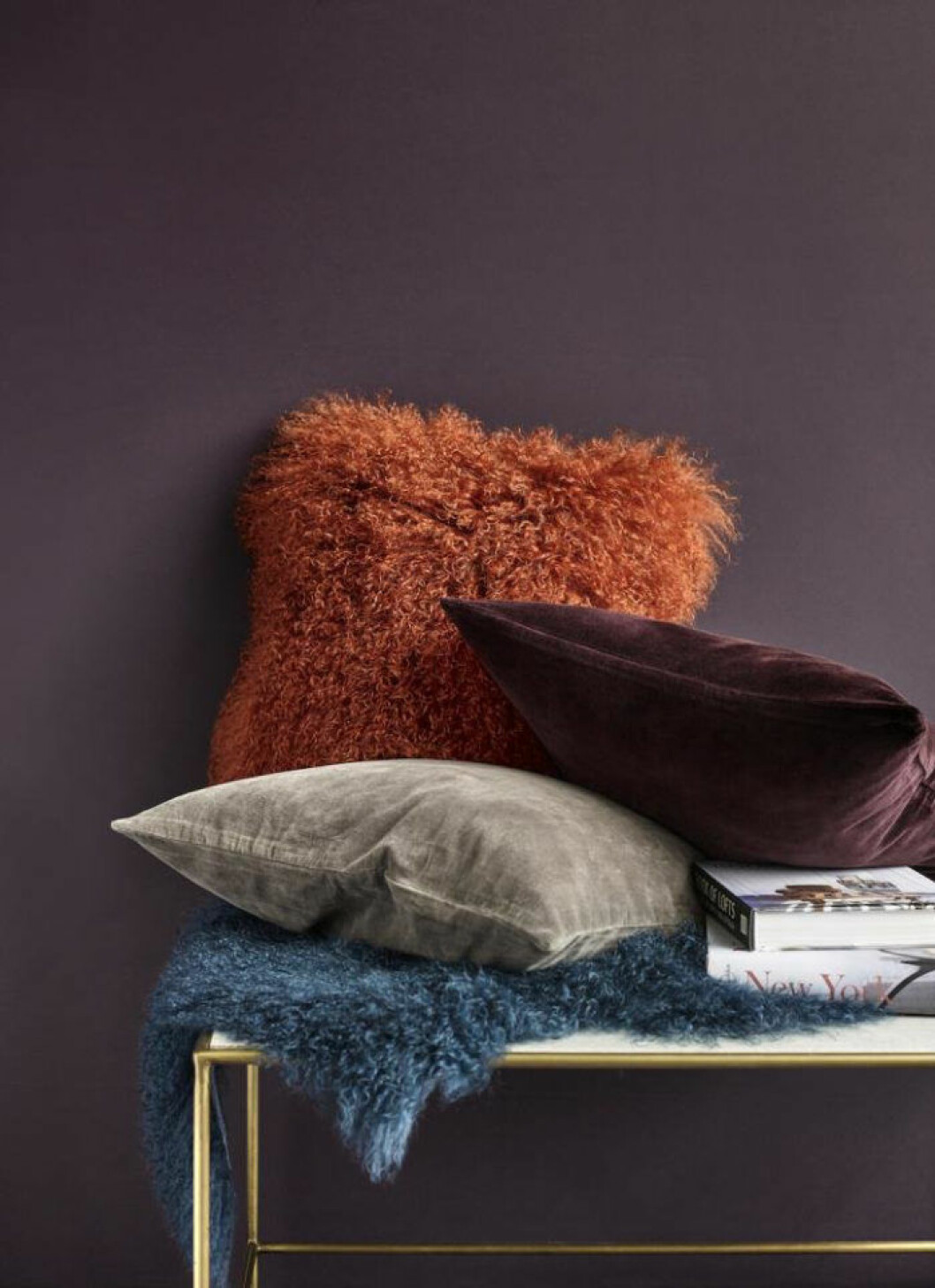 Foto: <a href="https://nordal.dk/inspiration" target="_blank" rel="noopener">Nordal</a> Färgad fuskpäls är en trend.