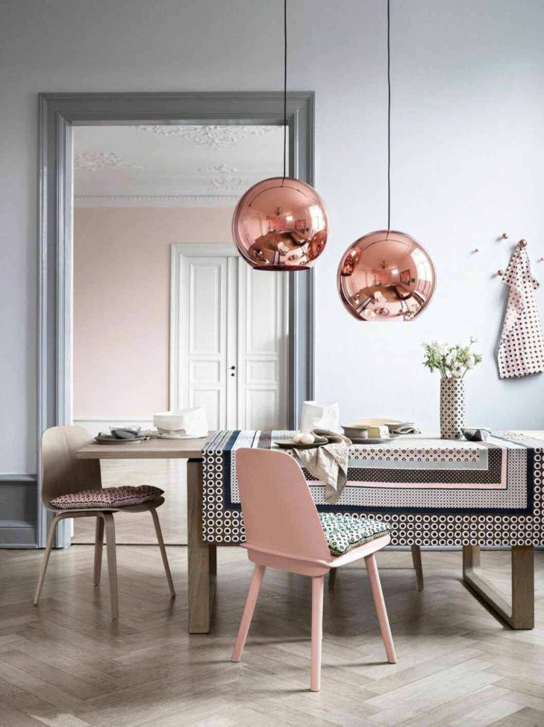 Via: <a href="http://www.cotemaison.fr/atelier-deco/mariage-de-couleur-comment-bien-faire_23016.html" target="_blank" rel="noopener">Côté Maison</a> Kopparlampa