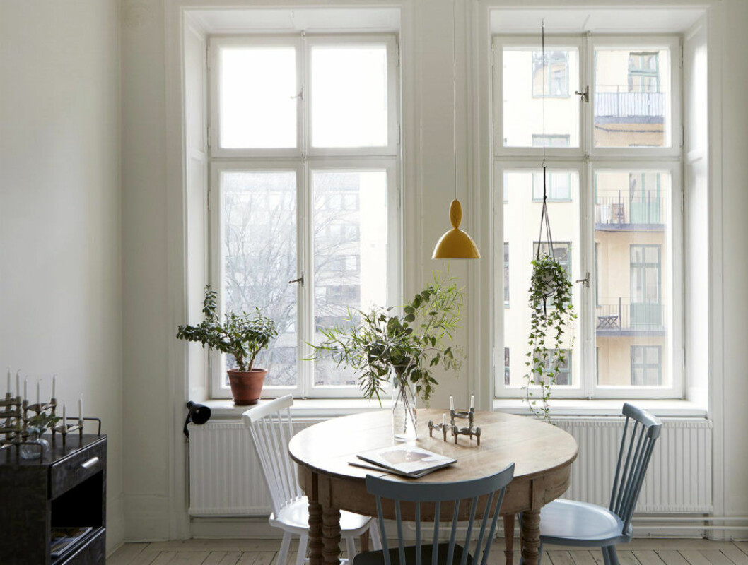 Foto: Fantastic Frank/mäklare: Caroline Gergils Styling: <a href="https://www.instagram.com/josefin.haag/" target="_blank" rel="noopener">Josefin Hååg</a> Matplats med grönska