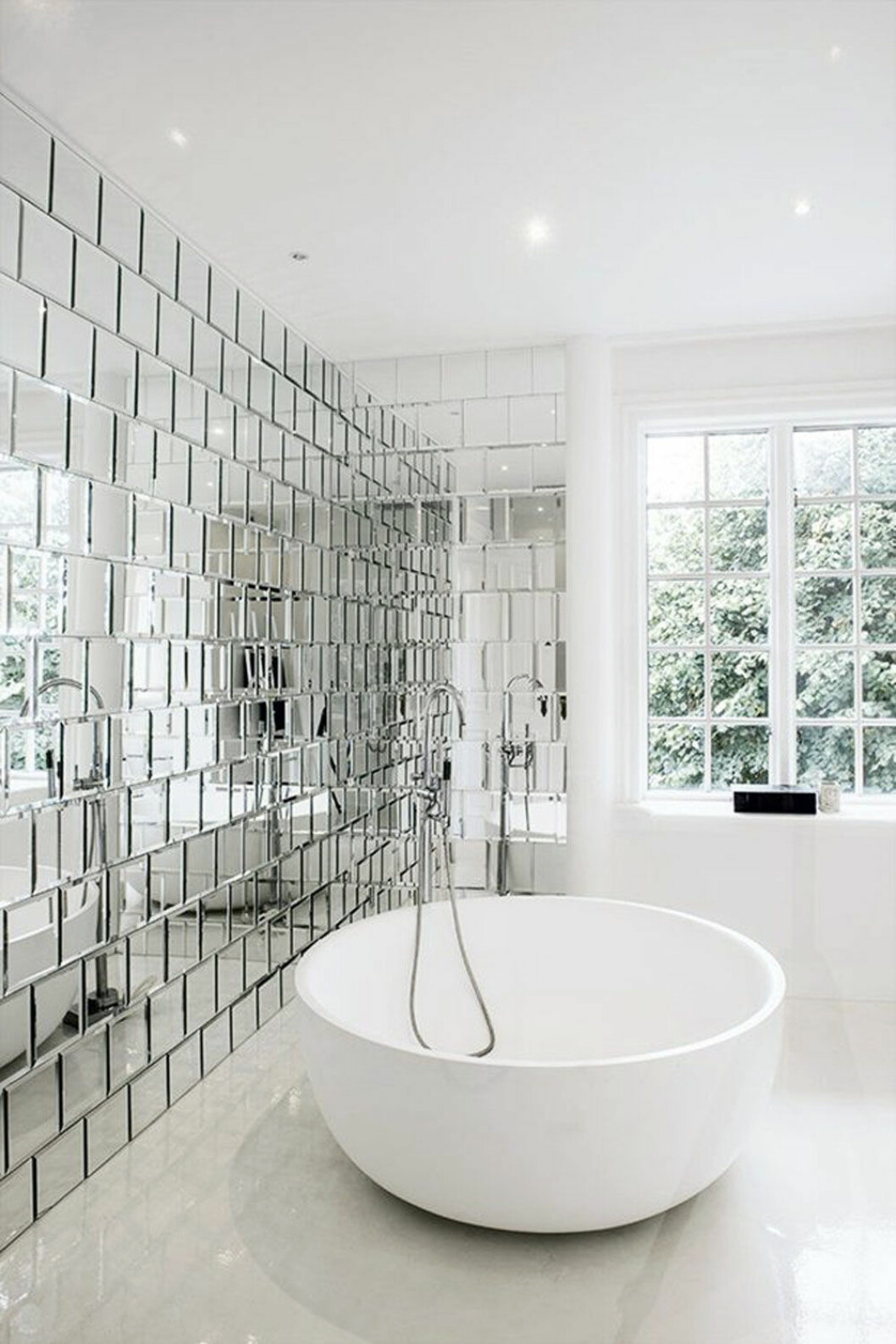 Via: <a href="http://oraclefox.com/tag/mirror/" target="_blank" rel="noopener">Oracle Fox</a> mirror bathroom