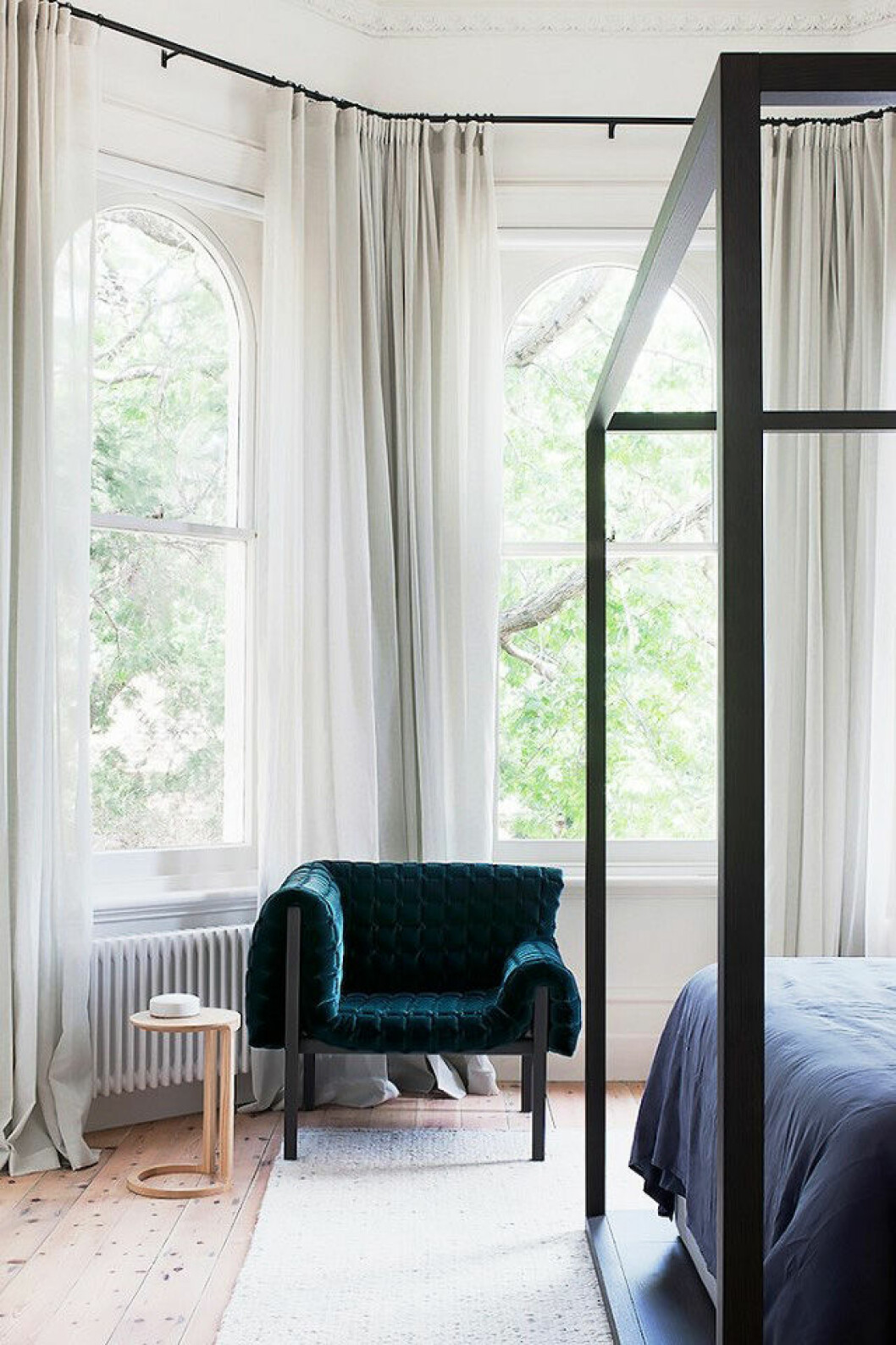 Foto via: <a href="http://www.mydomaine.com/minimal-australian-home/slide7" target="_blank" rel="noopener">My domain</a> Fåtölj