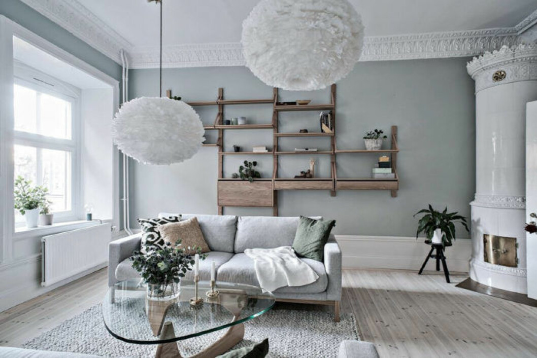 Foto: Maria Sahlander för <a href="https://www.instagram.com/bjurfors_goteborg/" target="_blank" rel="noopener">Bjurfors</a>/mäklare: Charlotta Lenhammar Vardagsrum