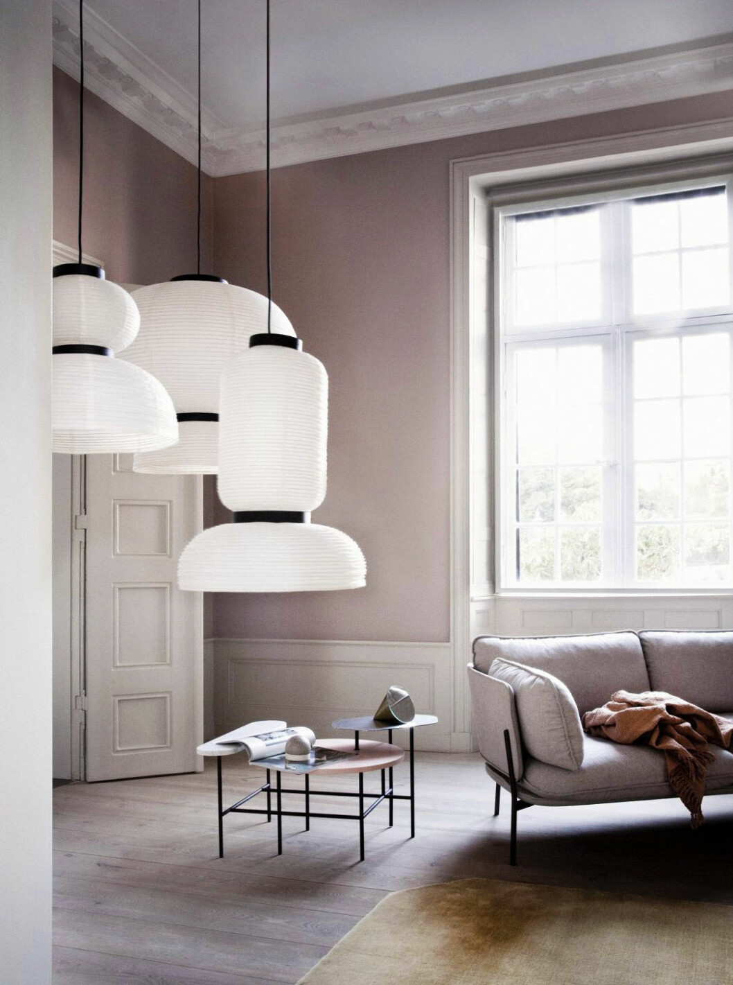 Foto: <a href="http://www.minotti.com/" target="_blank" rel="noopener">Minotti</a> via <a href="http://pinspiration.de/imm-koeln-interior-design-trends-2016/" target="_blank" rel="noopener">Pinspiration</a> Rosa vardagsrum