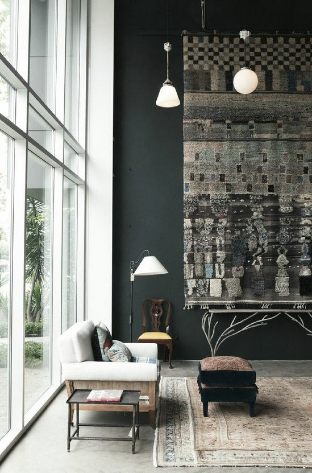 Via: <a href="http://thegiftsoflife.tumblr.com/post/54010777209" target="_blank" rel="noopener">The Gifts of Life</a> 09. rug-wall