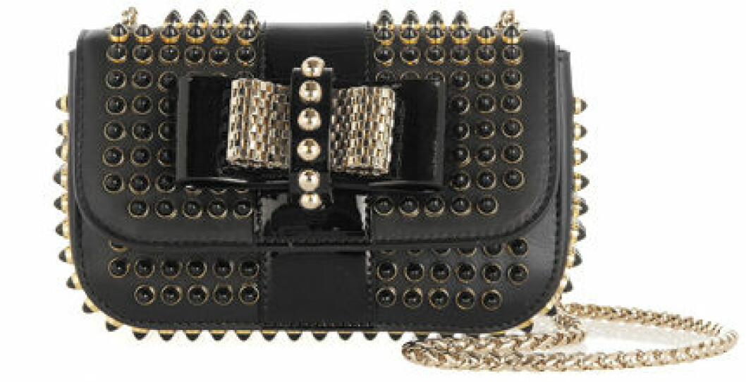 11. Väska, 10093 kr, Christian Louboutin Net-a-porter.com