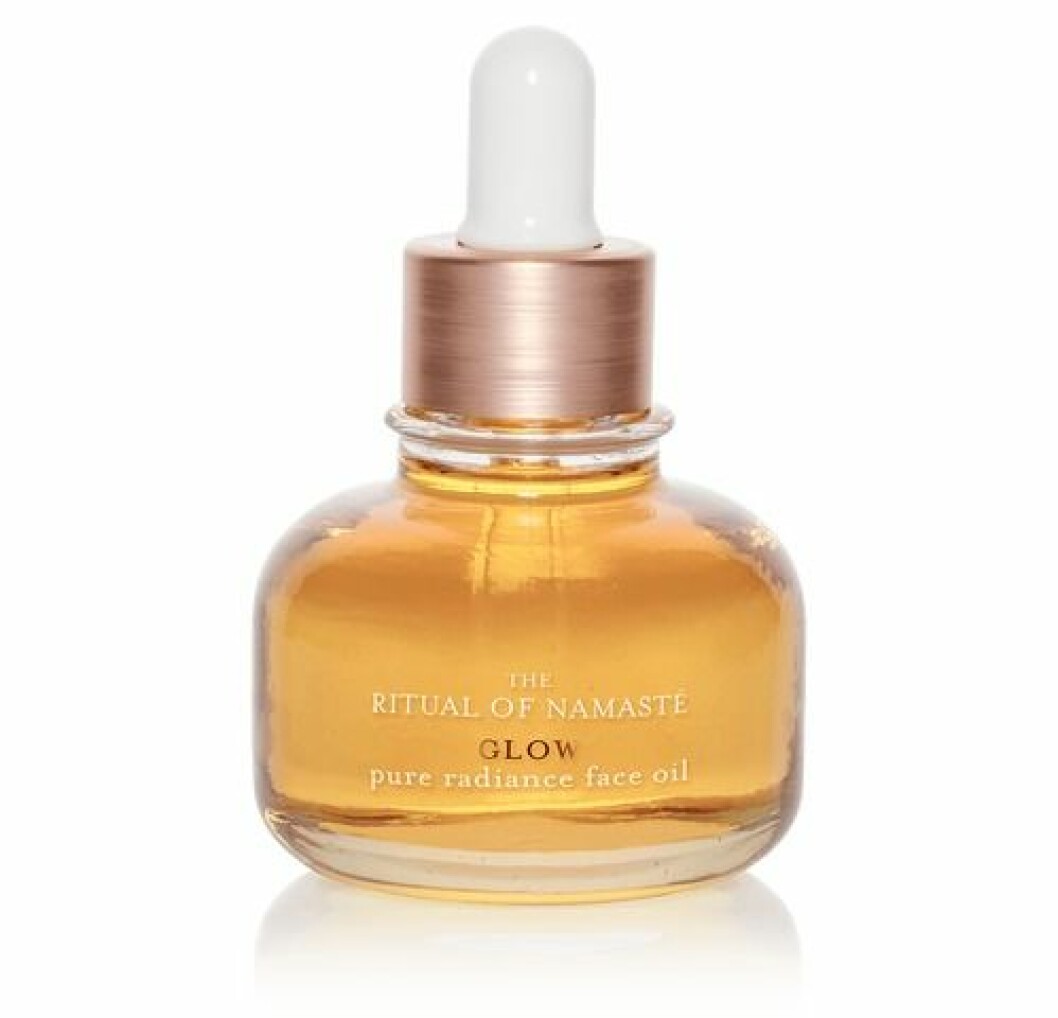 En härlig olja för ansiktet är Ritual of namaste pure radiance face oil från Rituals.
