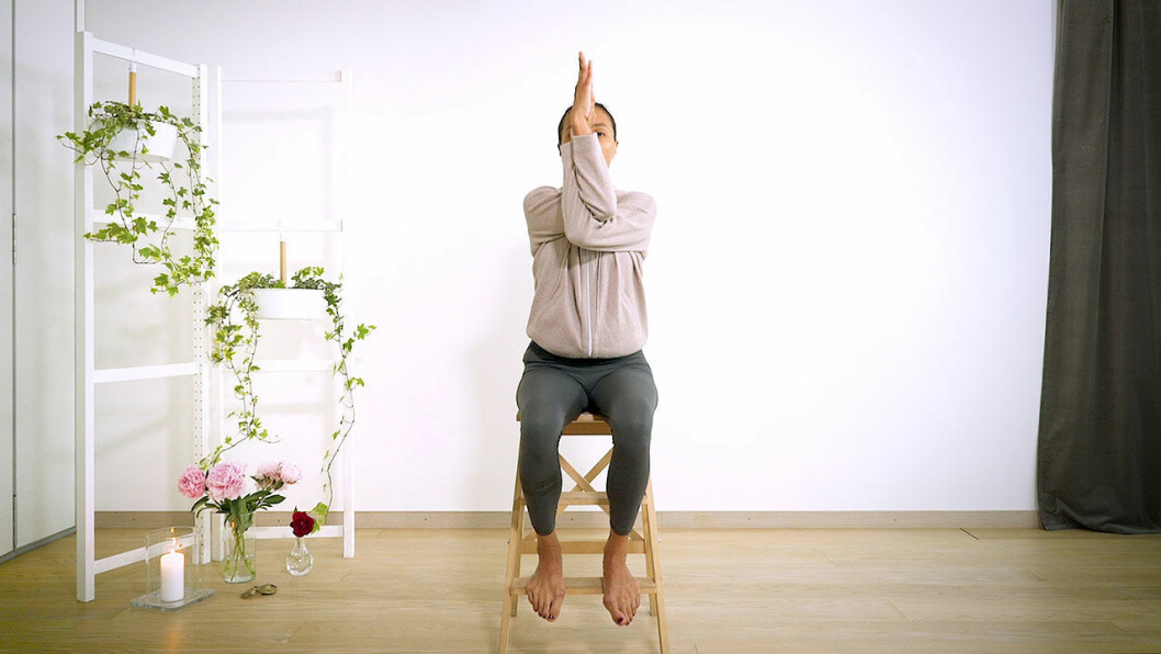 Yoga med Johanna – stretch för skuldran