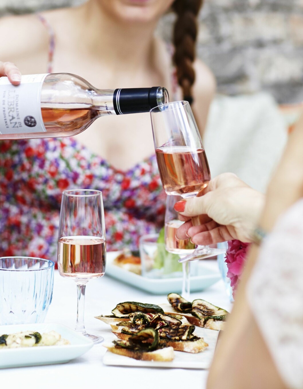 Testa vinprovning online och lär dig mer om viner, druvor och para vin med mat.