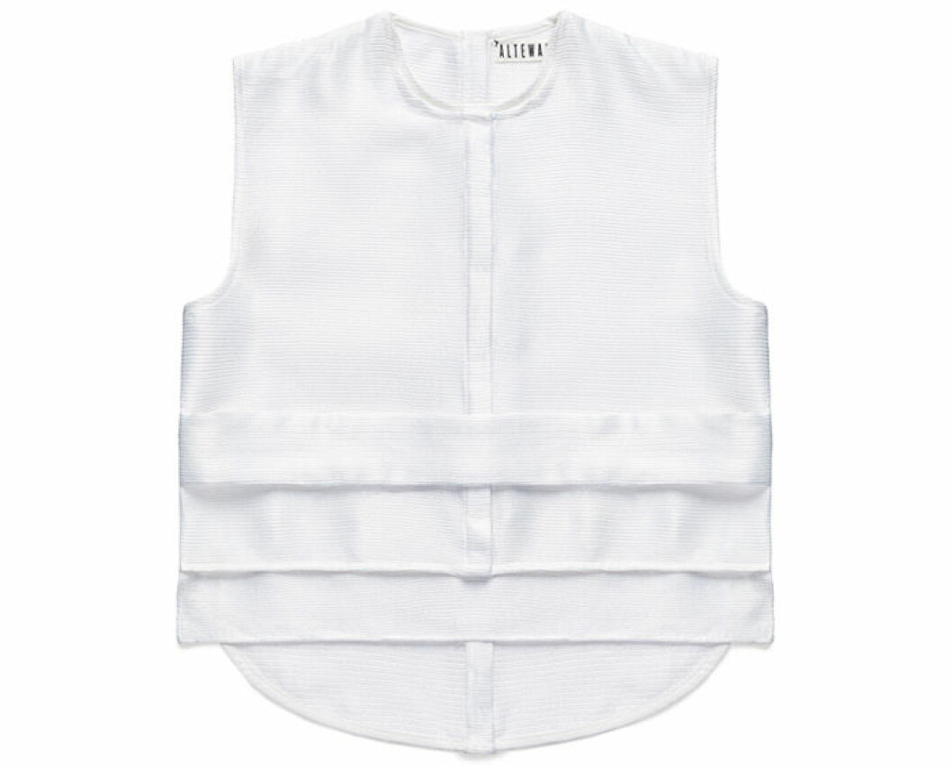 13. Blus, 2599 kr, AltewaiSaome
