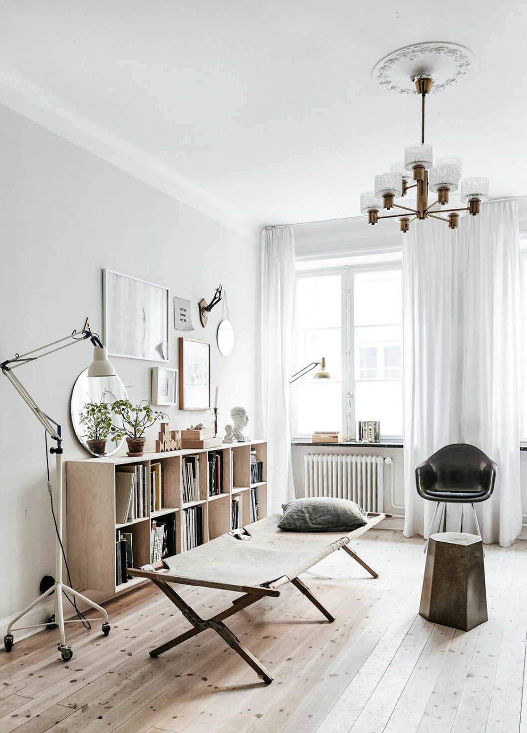 Foto: Andrea Papini för <a href="https://www.instagram.com/bjurfors_skane/" target="_blank" rel="noopener">Bjurfors</a>/mäklare: Thierry Asso Minimalistic and scandinavian interior styling.
