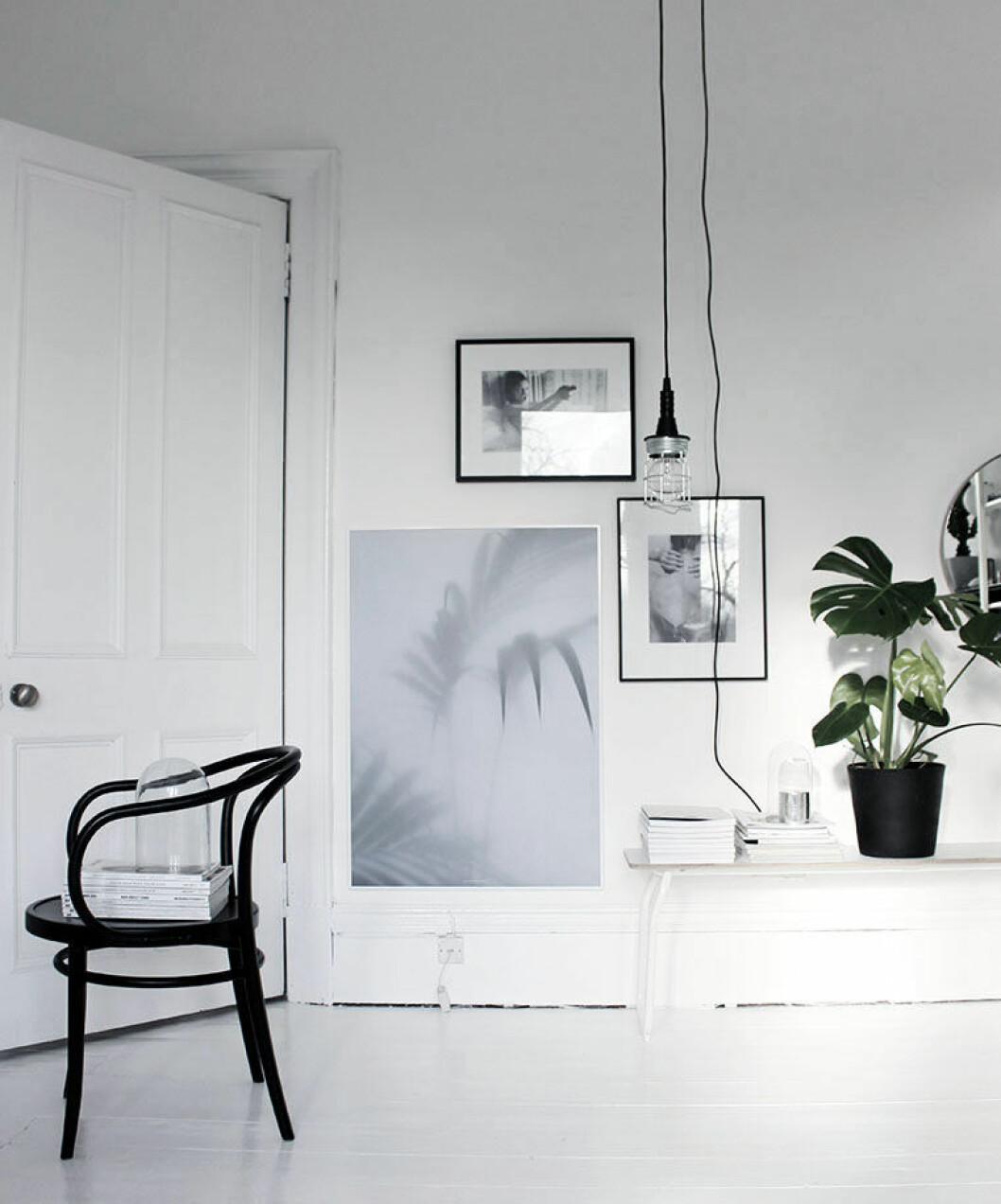 Via: <a href="https://theposterclub.com/kristina-dam-botanic-poster/" target="_blank" rel="noopener">The Poster Club</a> Vitt och svart posters