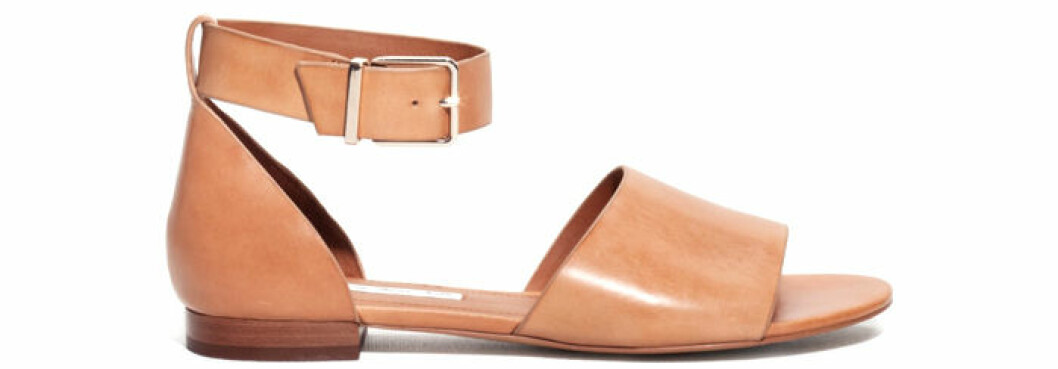 13. Sandal, 650 kr, & other stories