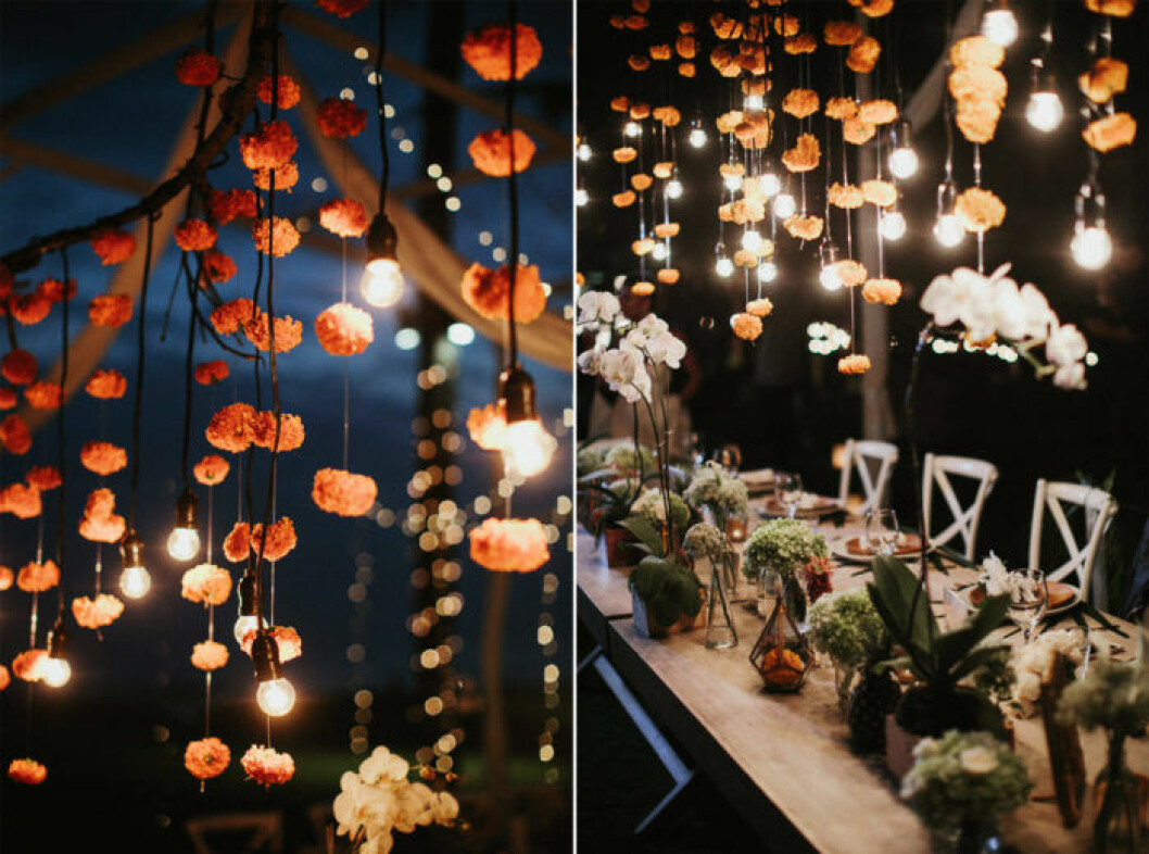 Foto via: <a href="https://www.rockmywedding.co.uk/kerry-tom/" target="_blank" rel="noopener">Rock my wedding</a> Blomster- och ljusslingedekorationer för bröllopet.
