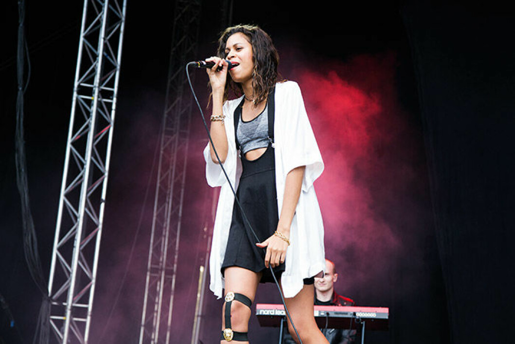 140831_Alunageorge_Felicia_Malmstro_m_07