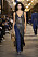 Skimrande klänning med högmidjade jeans från Louis Vuitton SS22.