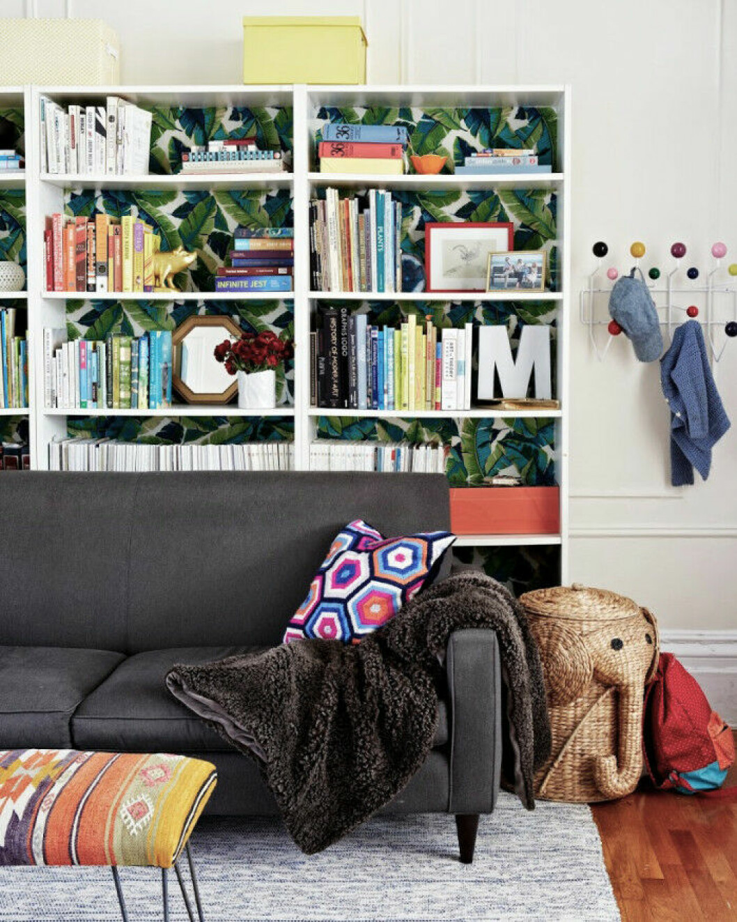 Via: <a href="http://cupofjo.com/2015/01/brooklyn-apartment-tour/" target="_blank" rel="noopener">A Cup of Jo</a> bokhylla Billy