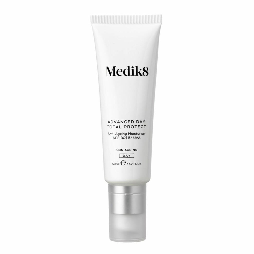 Medik8 <em>Advanced day total protection spf 30</em> ger ett daglig UV-skydd. Medik8 Advanced day total protection spf 30