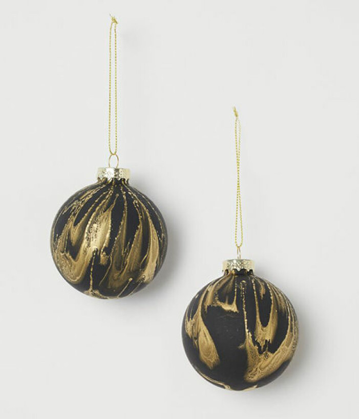 19. Julgranskulor i marmorerat glas, H&M Home