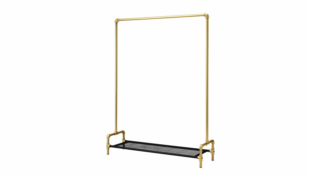 Klädställning i mässing från Bea Åkerlunds kollektion för Ikea.