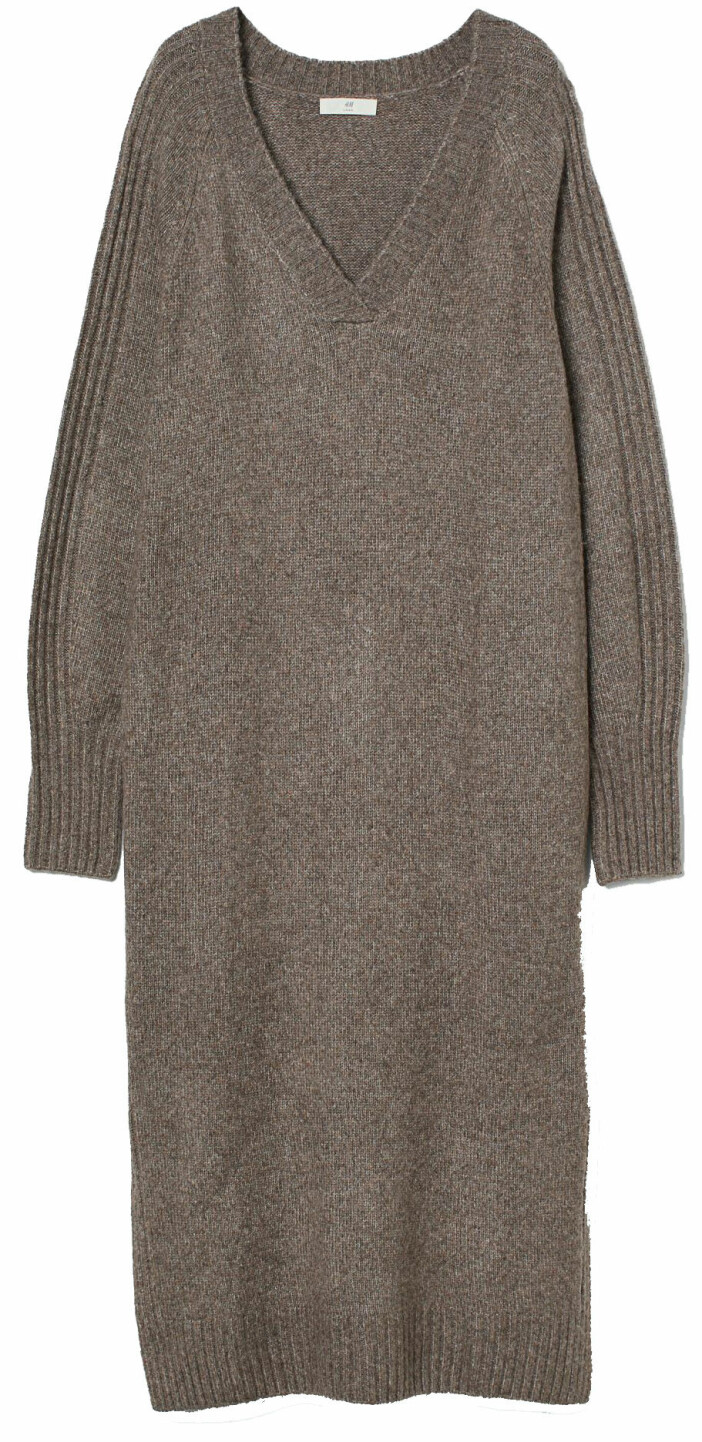 2. Avslappnad klänning i vadlång längd från H&M