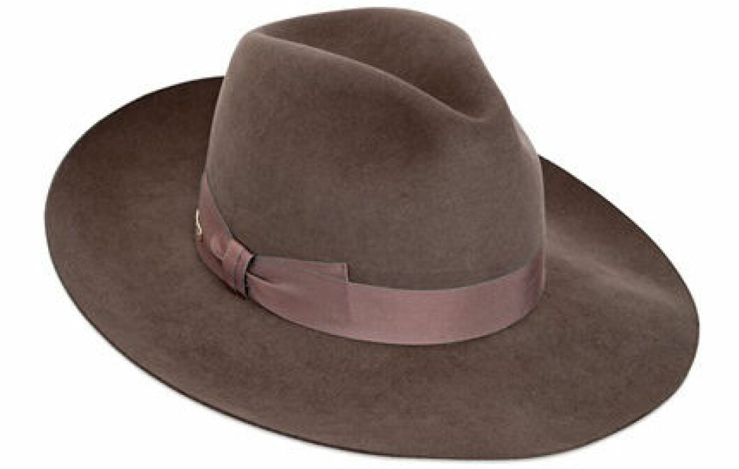 2. Hatt, 2649 kr, Superduper Luisaviaroma.com