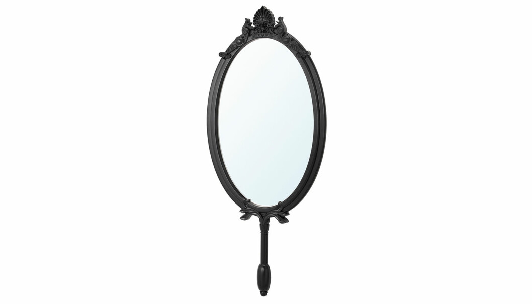 Svart spegel från Bea Åkerlunds kollektion för Ikea.