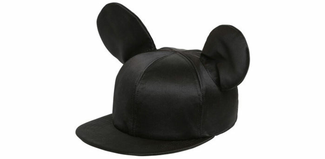 3. Keps, 1585 kr, Federica Moretti Luisaviaroma.com