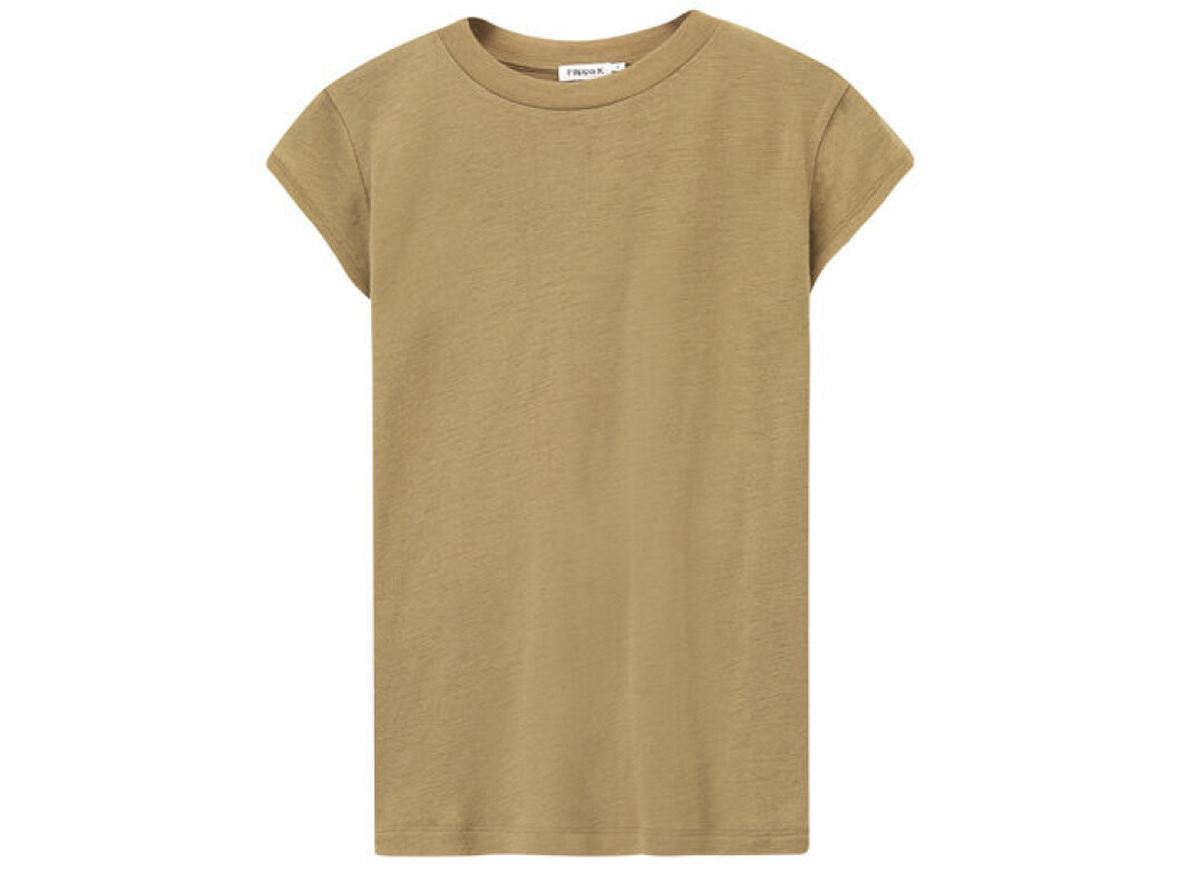 3. Slim Merino Tee Peanut_Tops_Art no - 1-8-20331_700 SEK_700 NOK_600 DKK_Material - Merino Wool_Size -