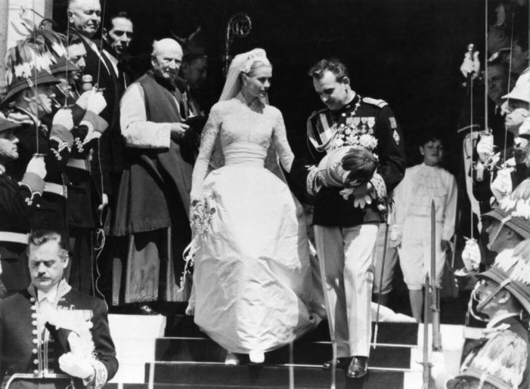 Grace Kelly i brudklänning från Helen Rose vid bröllopet 1956.