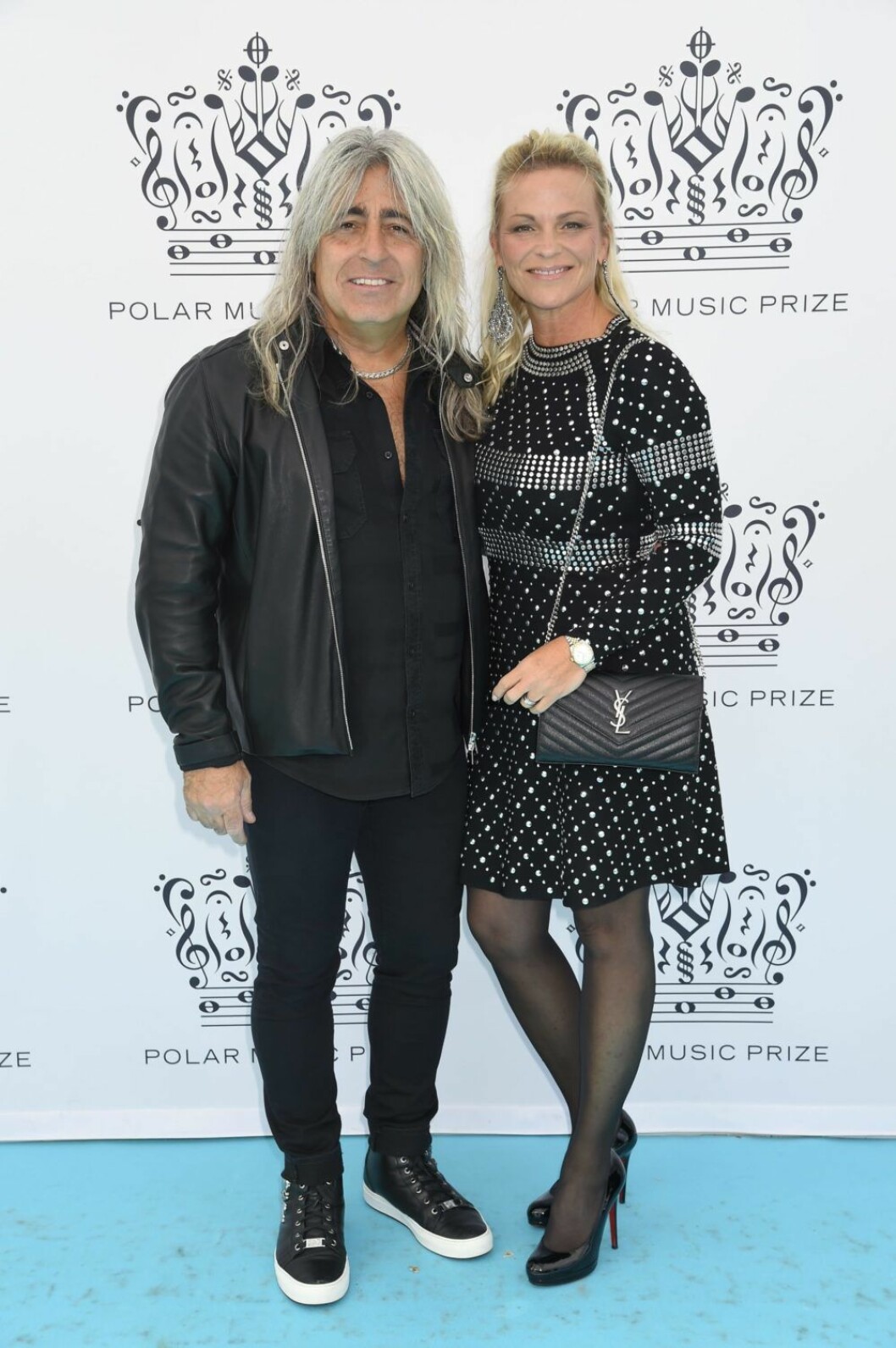 Mikkey Dee med fru Mikkey Dee med fru på röda mattan på Polarpriset.