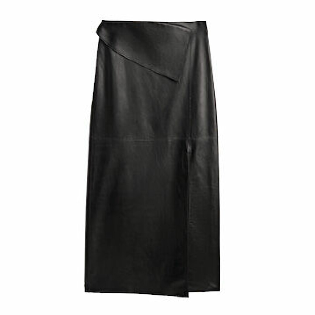 Svart skinnkjol från Massimo Dutti.