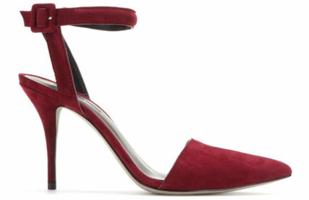 4. Sandalett, 4228 kr, Alexander Wang Mytheresa.com