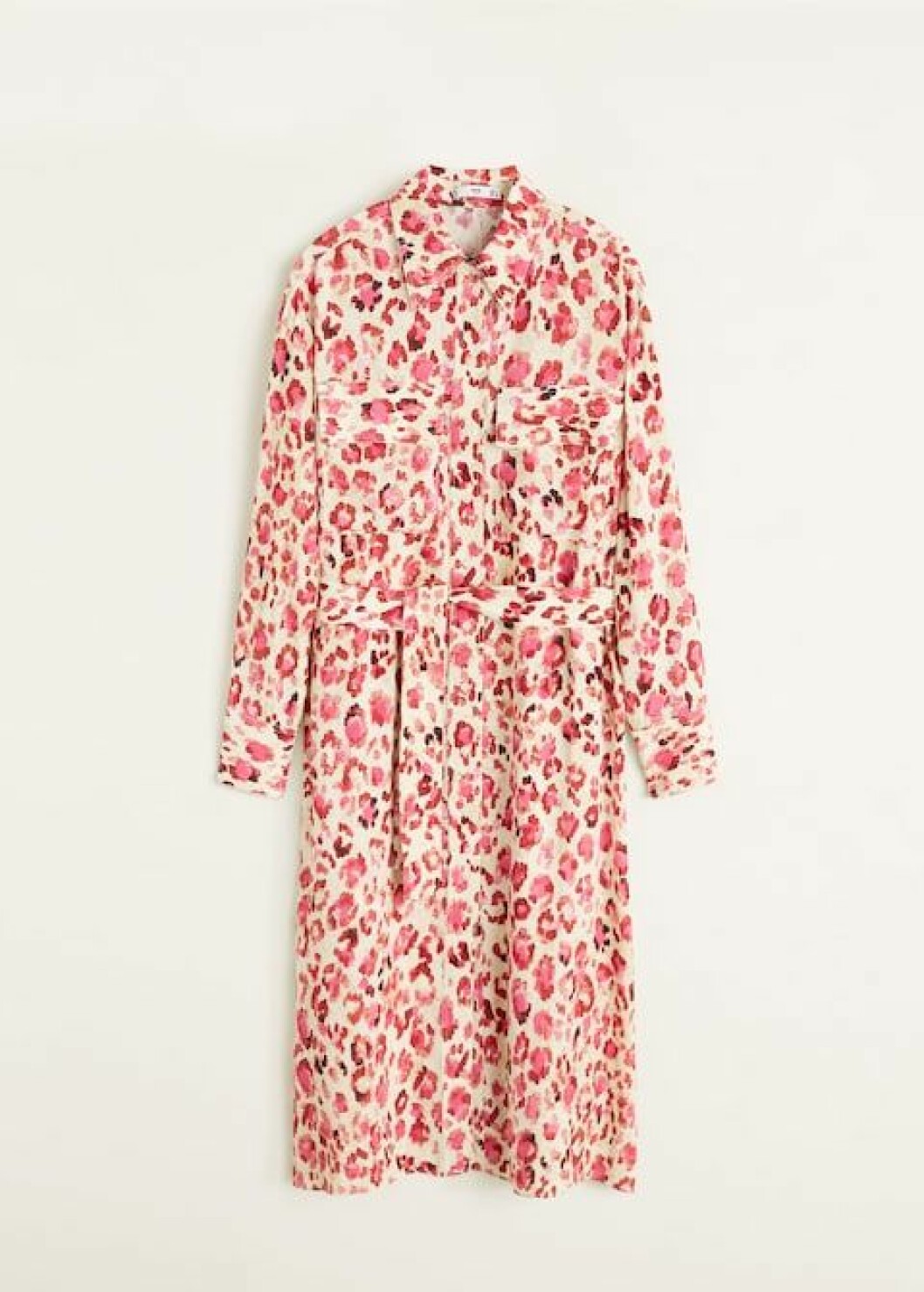 Rosa klänning med rosa leopardmönster från Mango. Här kan du shoppa klänningen!