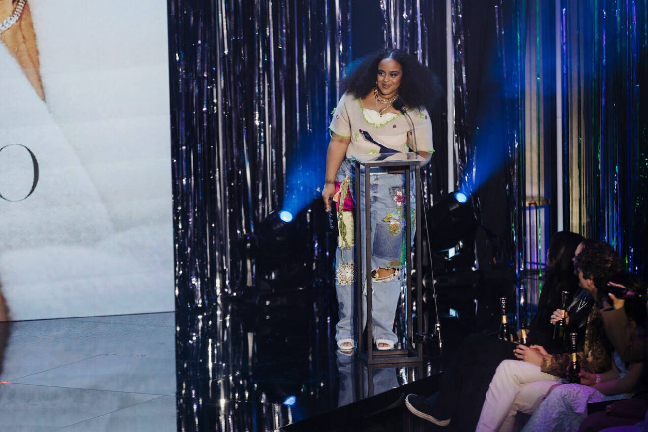 ELLE-galan 2022, Seinabo Sey utsågs till Årets bäst klädda kvinnliga artist.