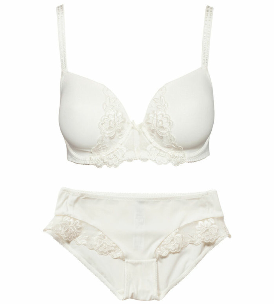 5. Bh-set, 468 kr, Triumph Nelly.com